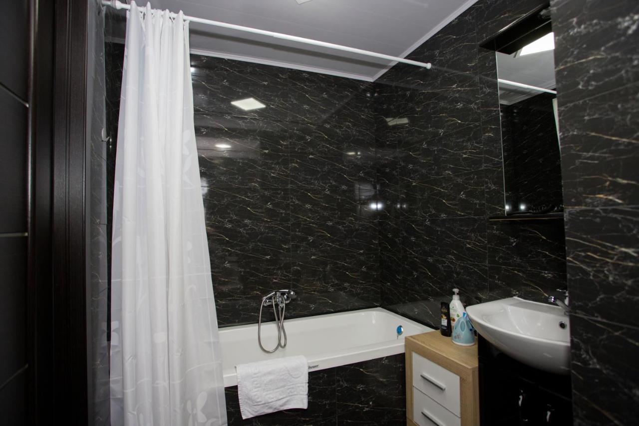 Apartament Curat Si Confortabil Str. Ismail 86 In Centrul Chisinauluiアパートメント エクステリア 写真